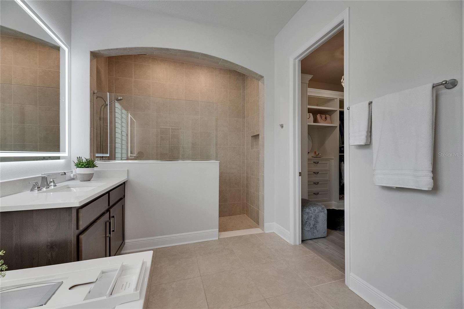 Listing photo id 50 for 7420 Paradiso Drive