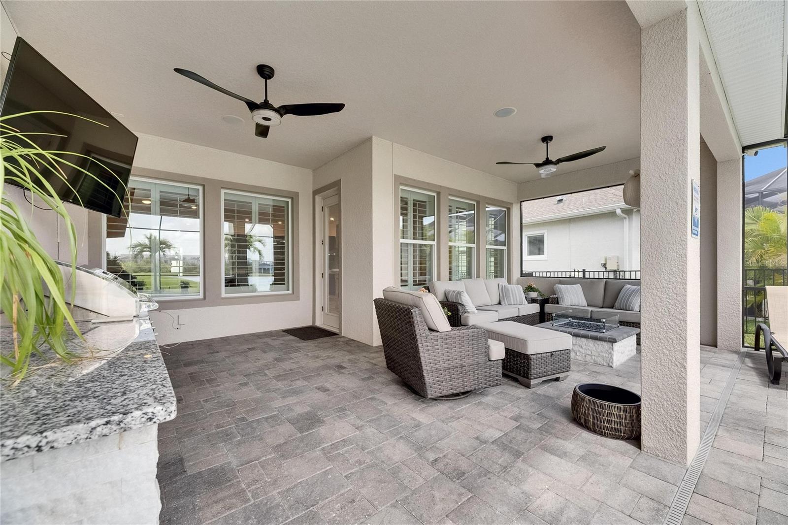 Listing photo id 60 for 7420 Paradiso Drive