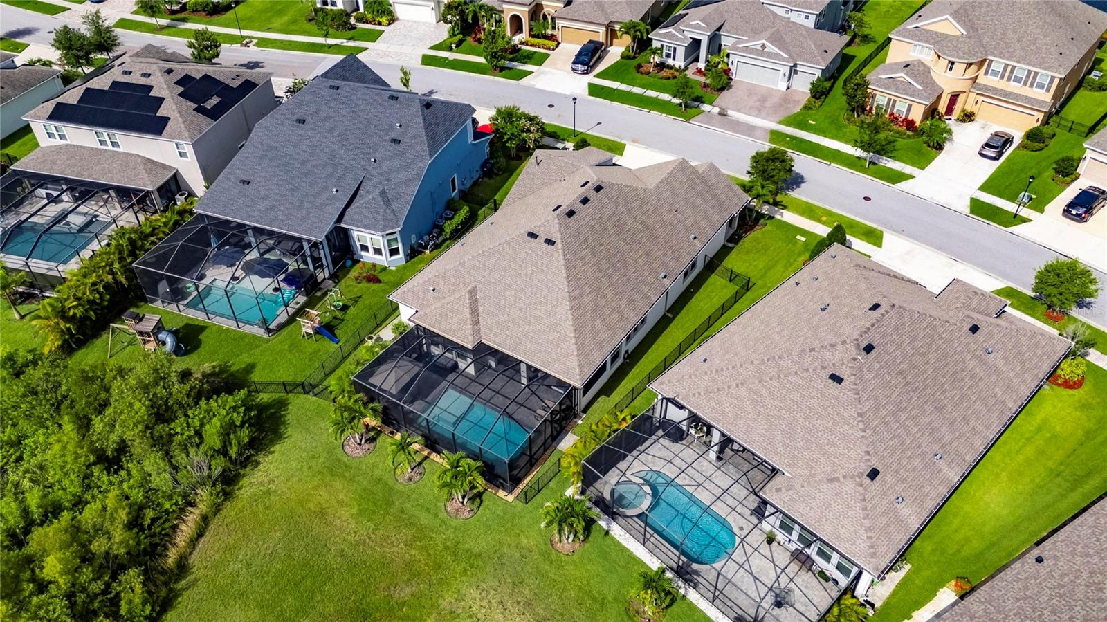 Listing photo id 74 for 7420 Paradiso Drive