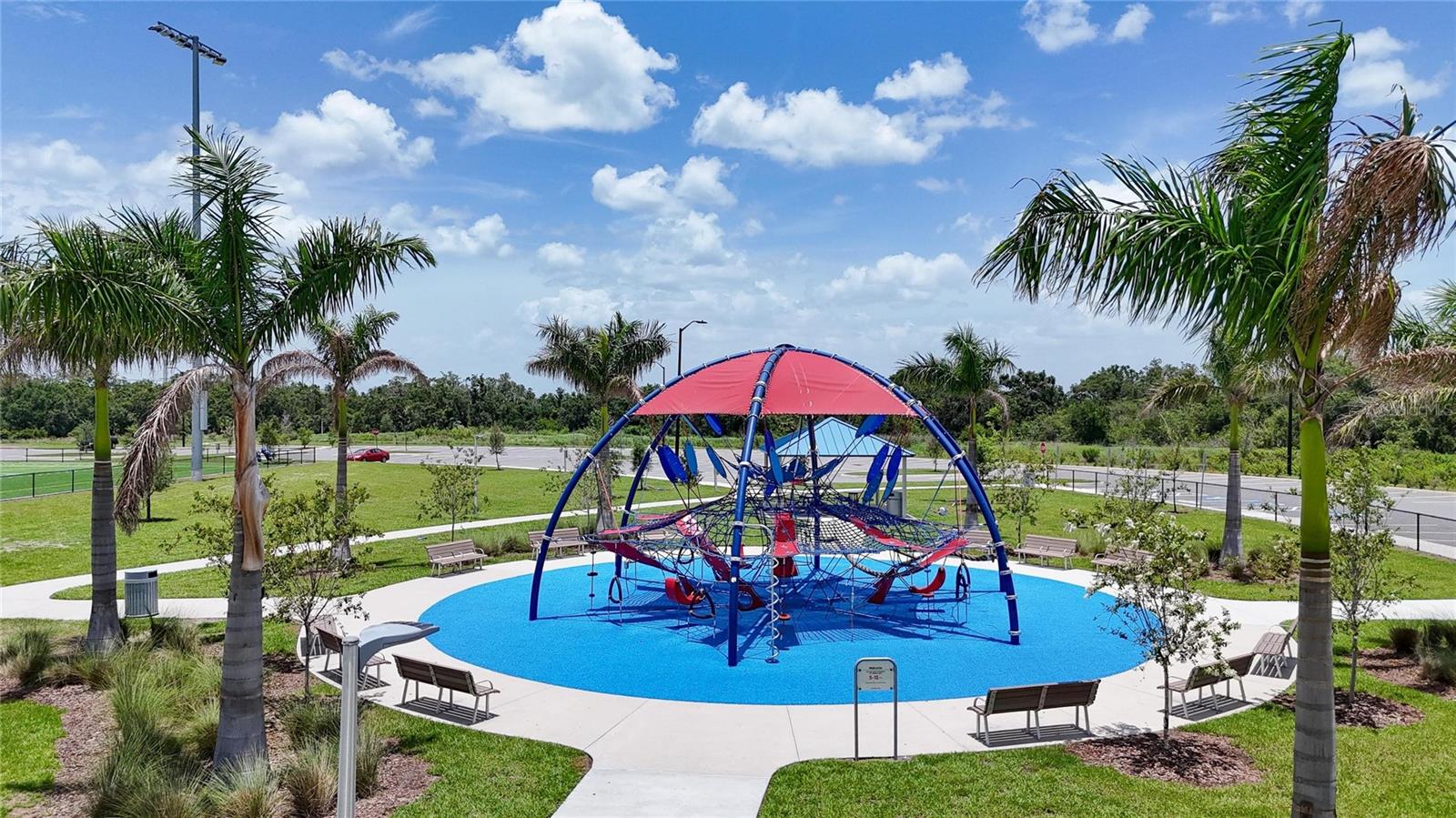 Listing photo id 79 for 7420 Paradiso Drive