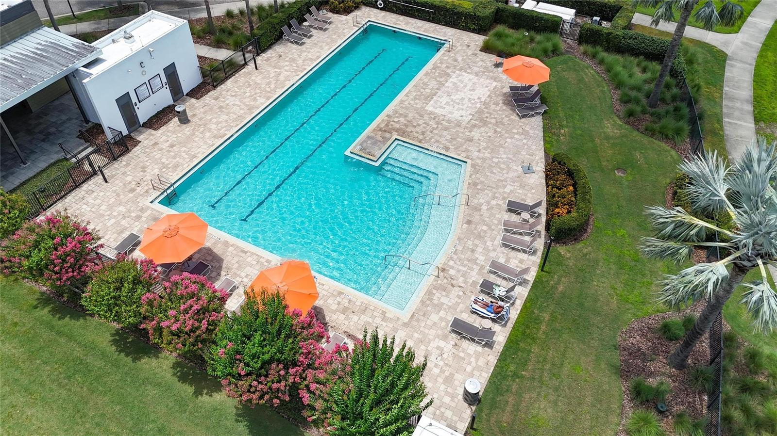 Listing photo id 90 for 7420 Paradiso Drive