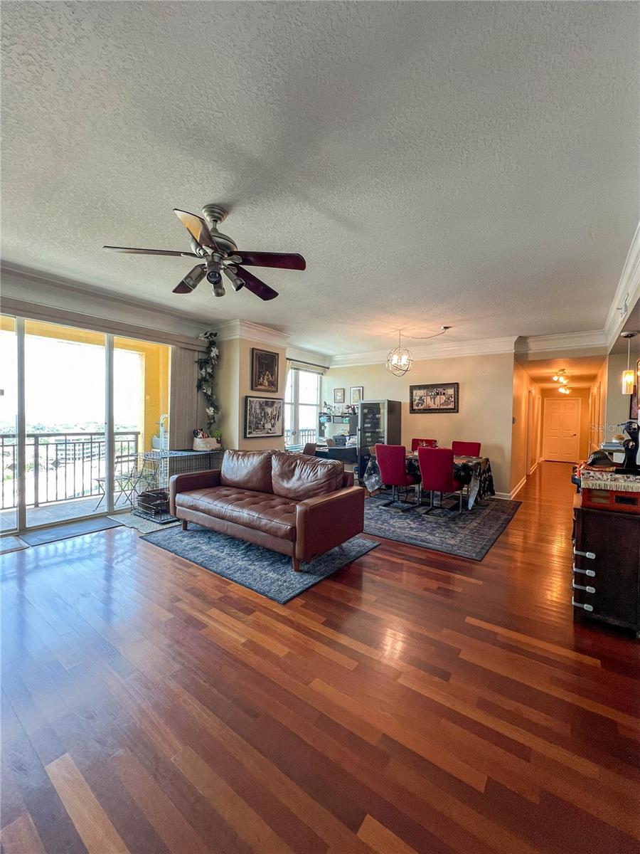 Listing photo id 17 for 345 Bayshore Boulevard 1807