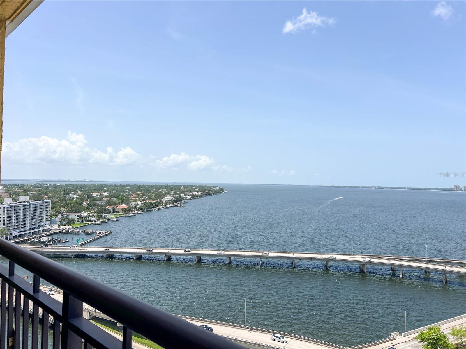 Listing photo id 0 for 345 Bayshore Boulevard 1807