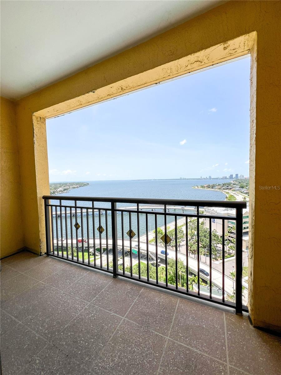 Listing photo id 20 for 345 Bayshore Boulevard 1807