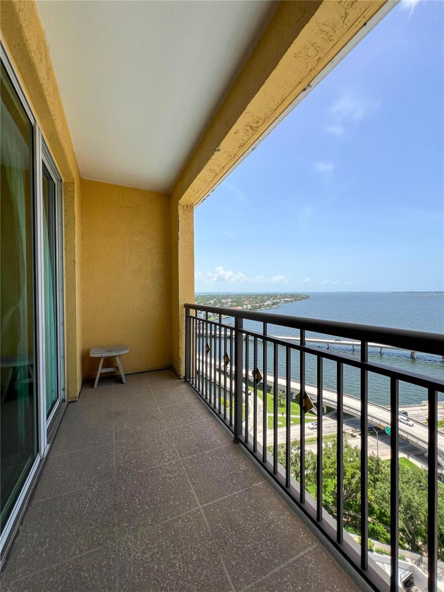 Listing photo id 22 for 345 Bayshore Boulevard 1807