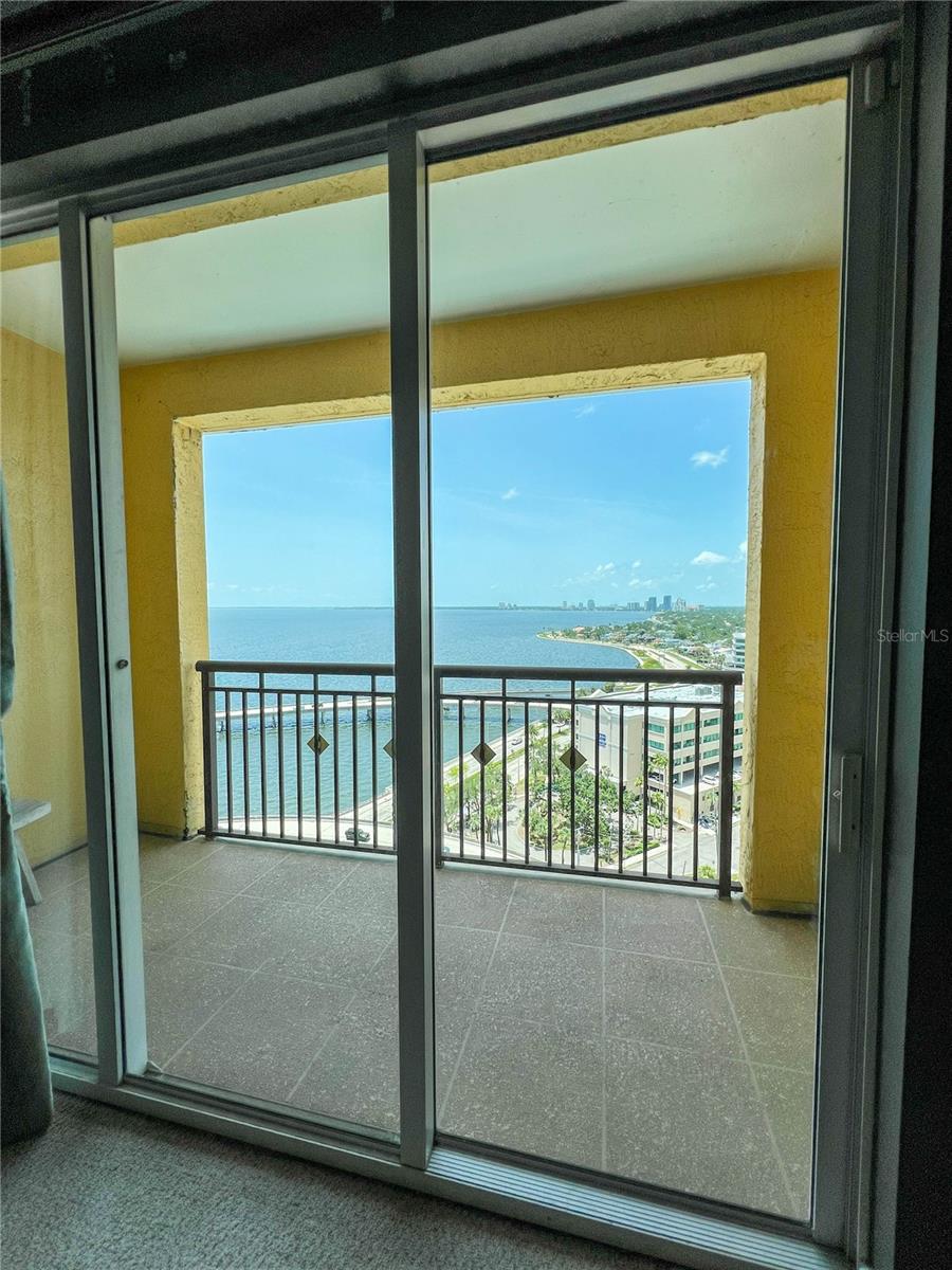 Listing photo id 23 for 345 Bayshore Boulevard 1807