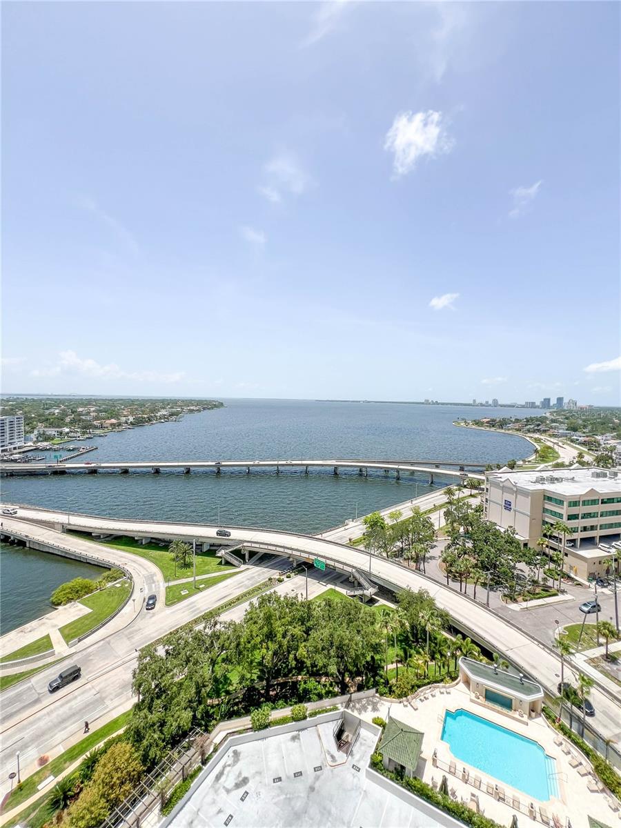 Listing photo id 24 for 345 Bayshore Boulevard 1807
