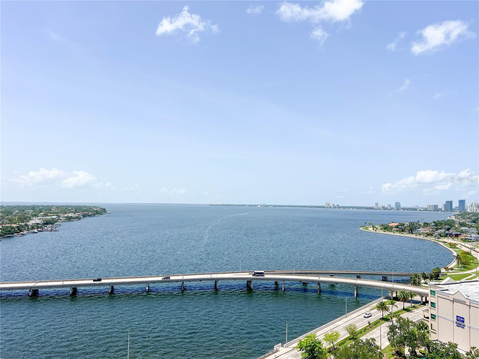Listing photo id 38 for 345 Bayshore Boulevard 1807