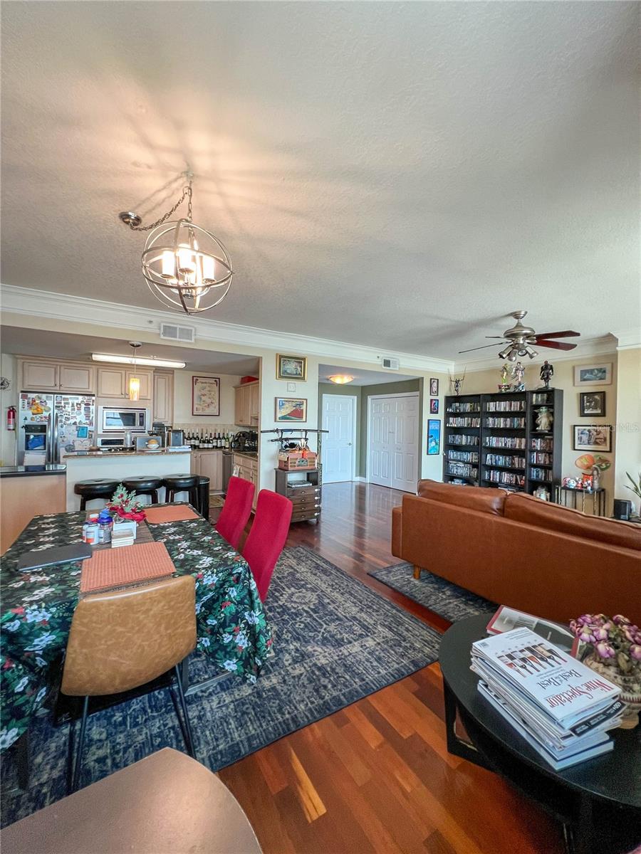 Listing photo id 6 for 345 Bayshore Boulevard 1807