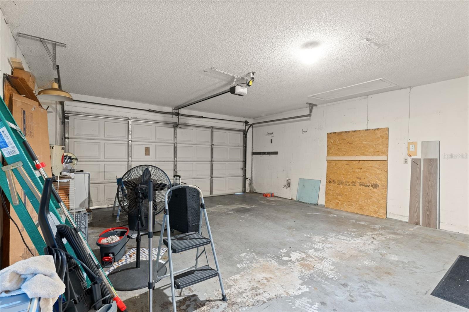 Image 15 of 30 For 1218 Gillespie Drive N