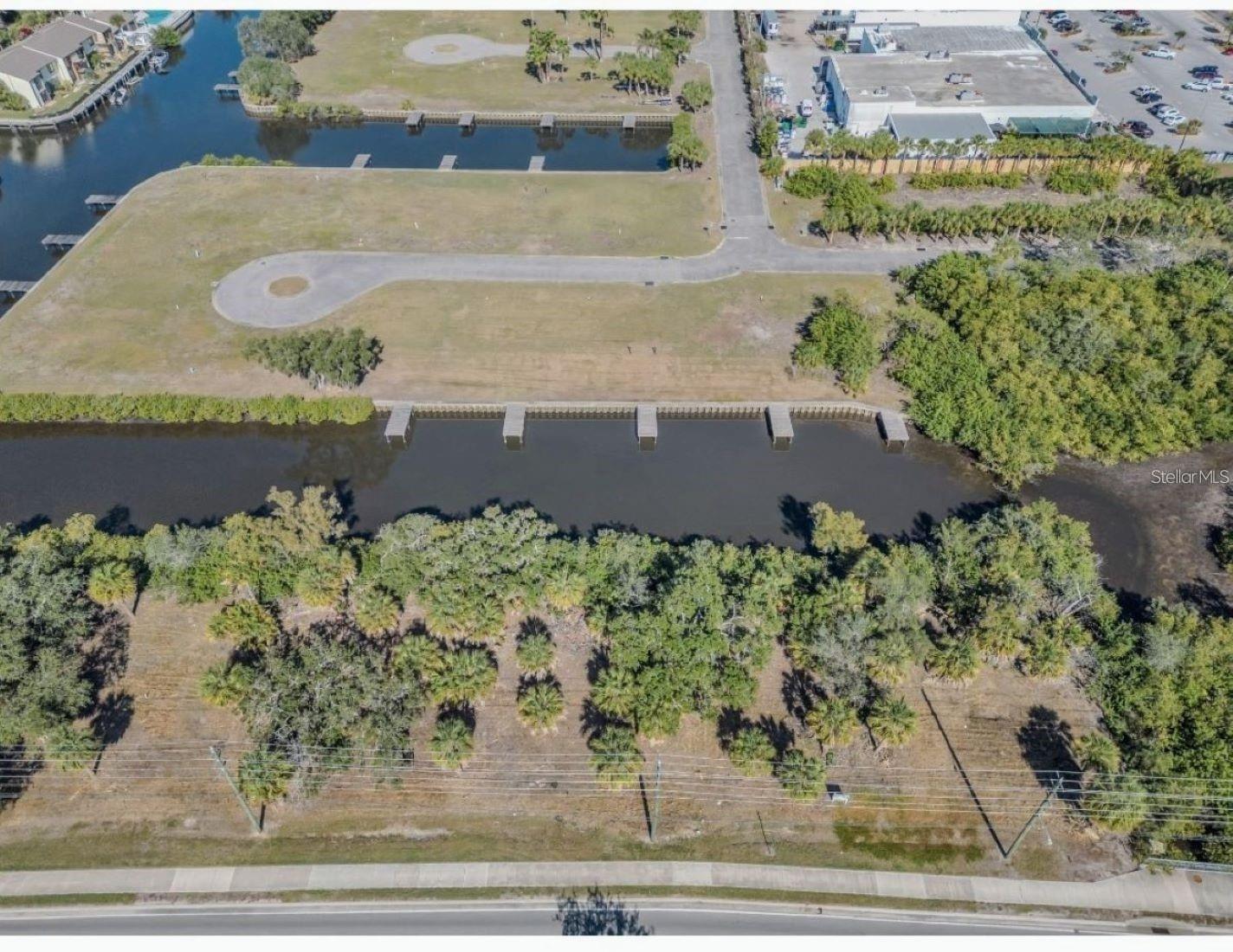 Listing Details for 100 Meres Boulevard, TARPON SPRINGS, FL 34689