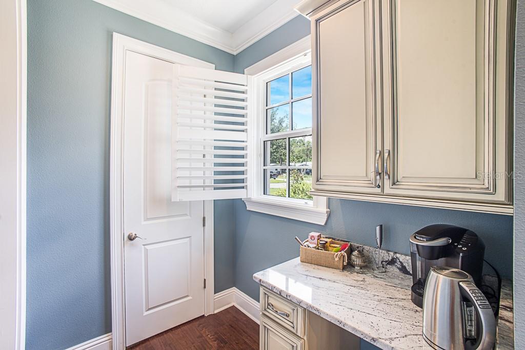 Image 12 of 60 For 2401 Lafayette Avenue