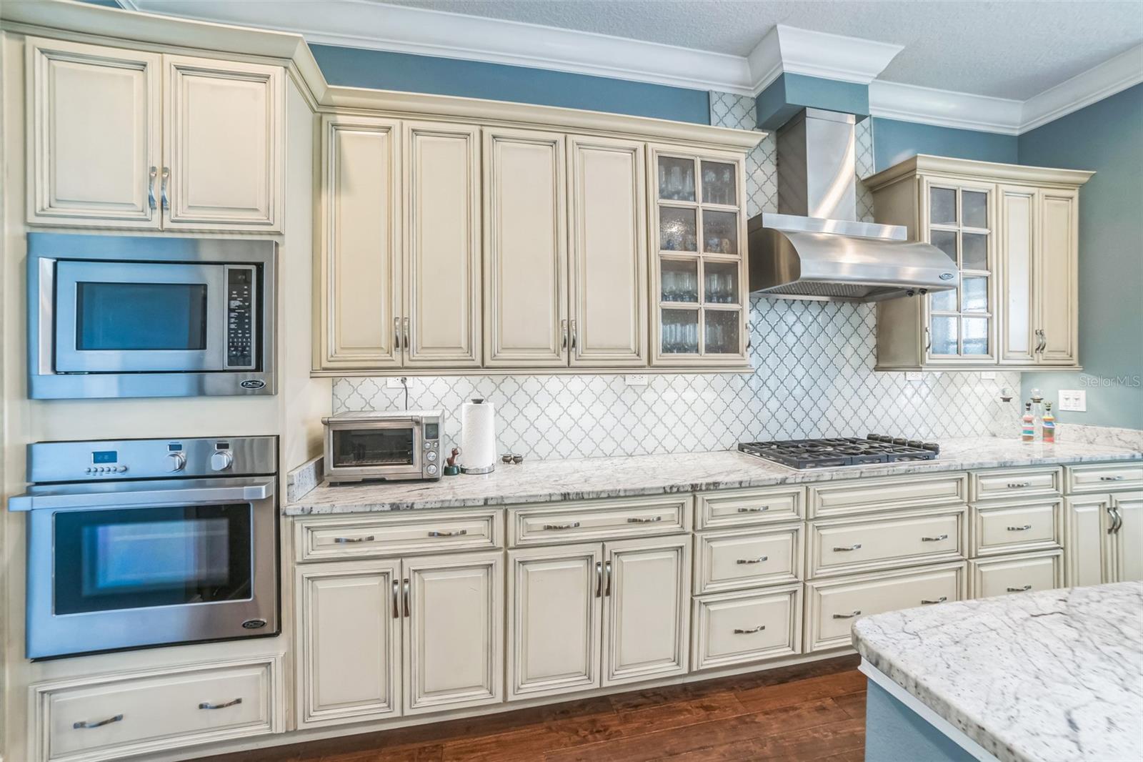 Image 15 of 60 For 2401 Lafayette Avenue