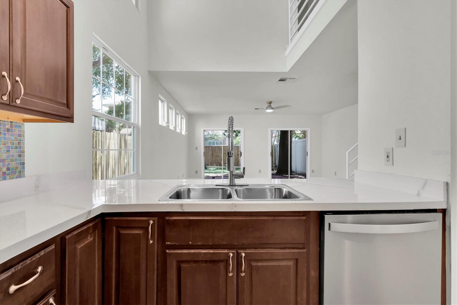 Listing photo id 8 for 3412 San Juan Street A