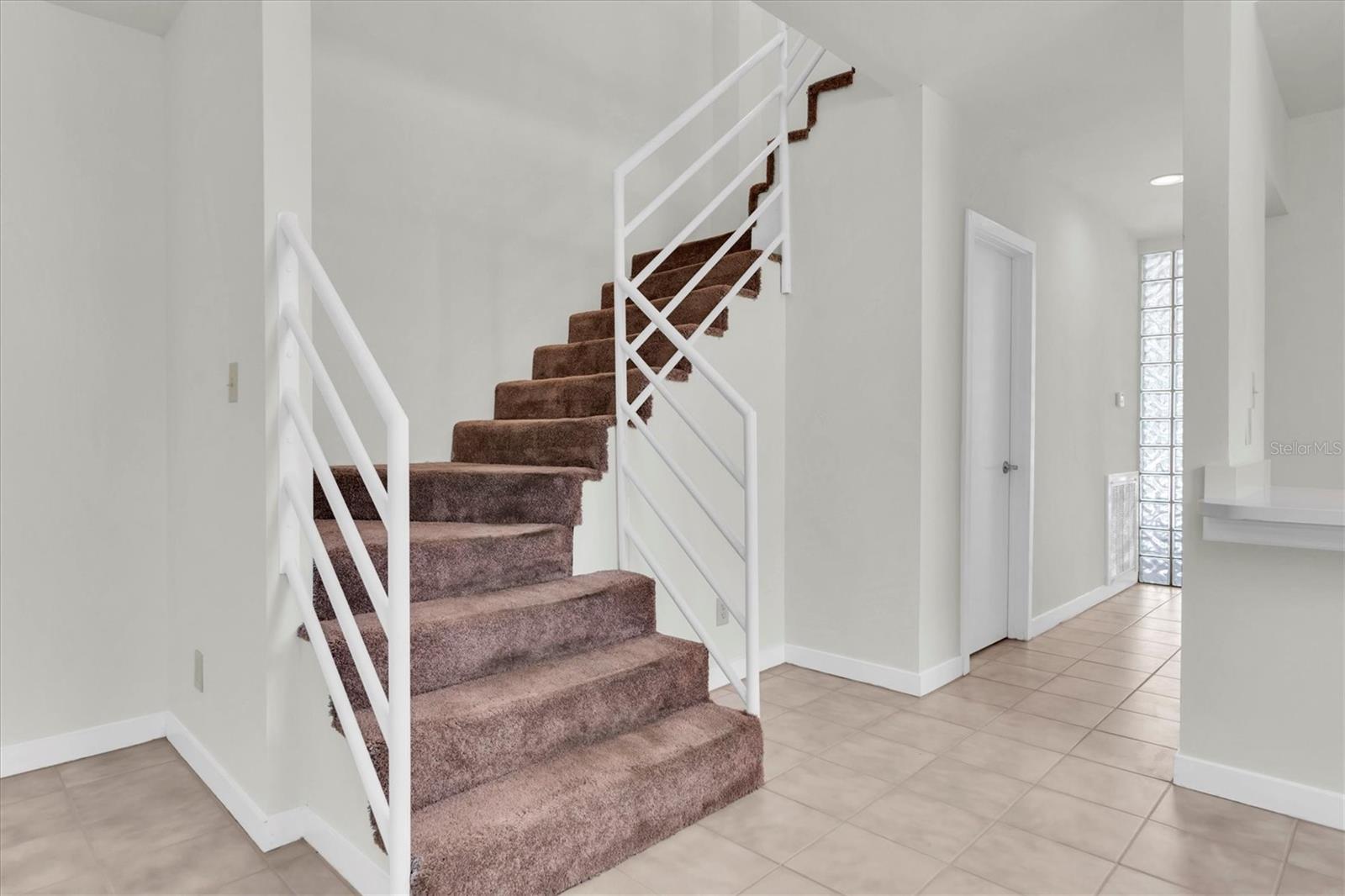 Listing photo id 9 for 3412 San Juan Street A