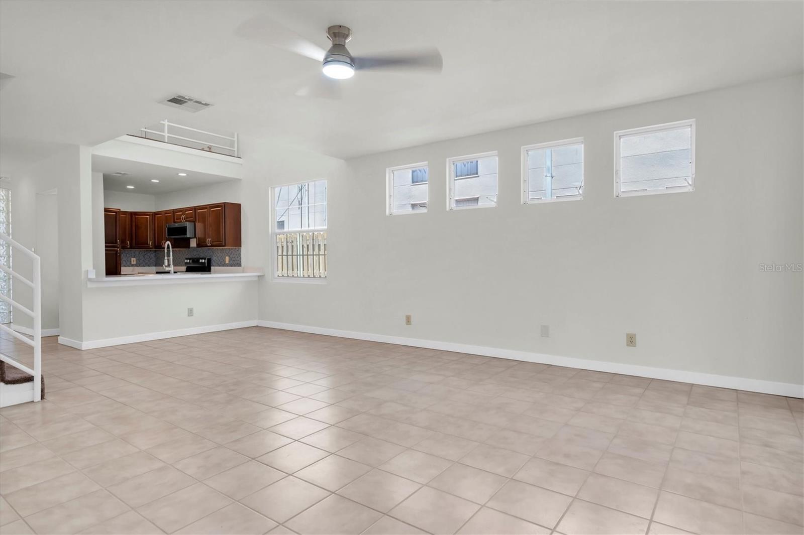 Listing photo id 3 for 3412 San Juan Street A