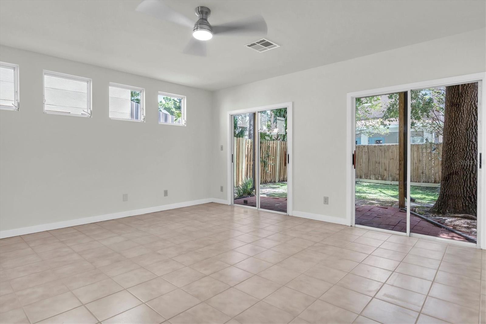 Listing photo id 4 for 3412 San Juan Street A