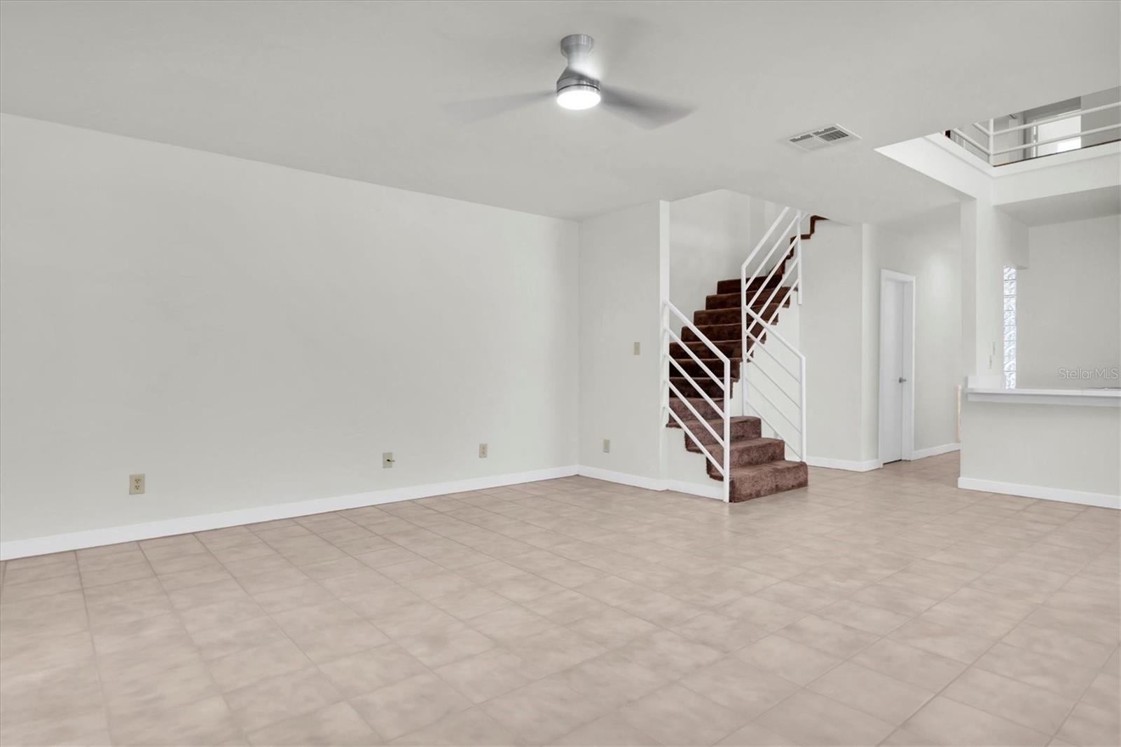 Listing photo id 5 for 3412 San Juan Street A