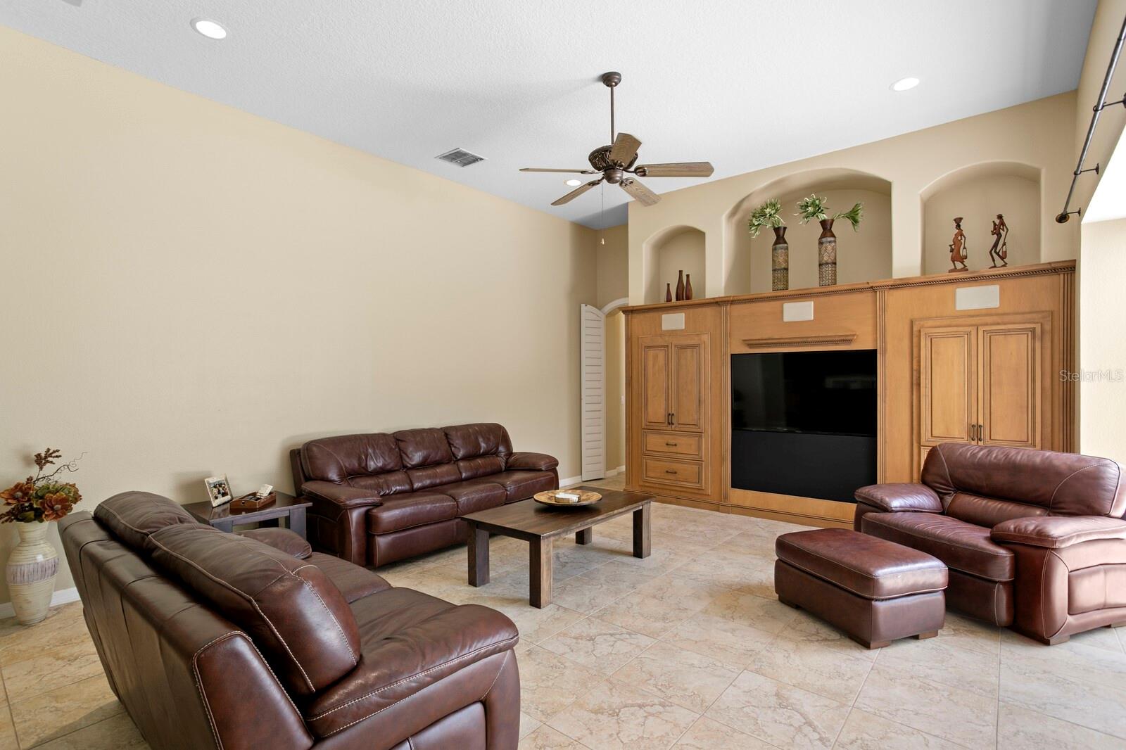 Image 12 of 76 For 17818 Arbor Greene Drive