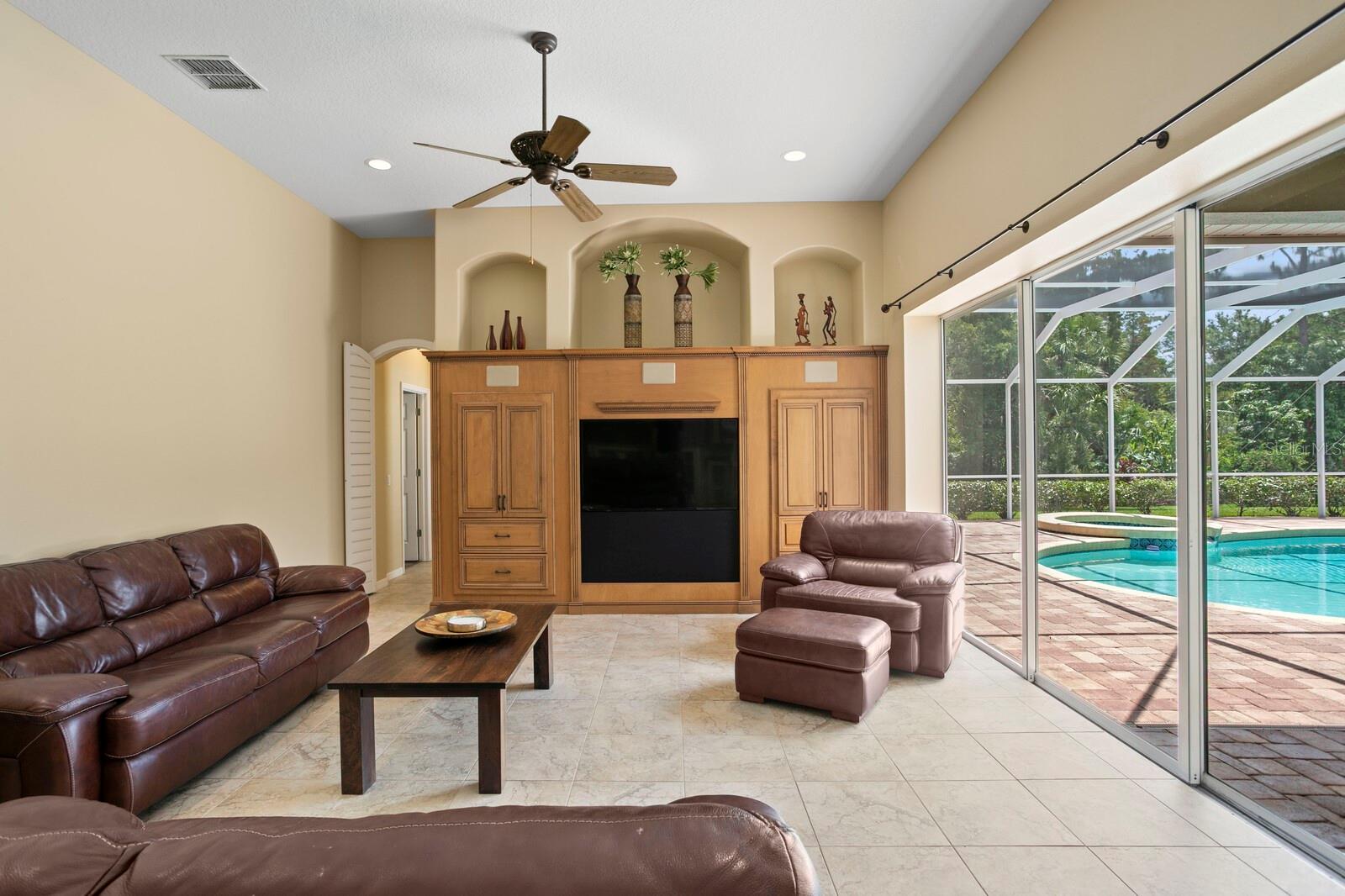 Image 13 of 76 For 17818 Arbor Greene Drive