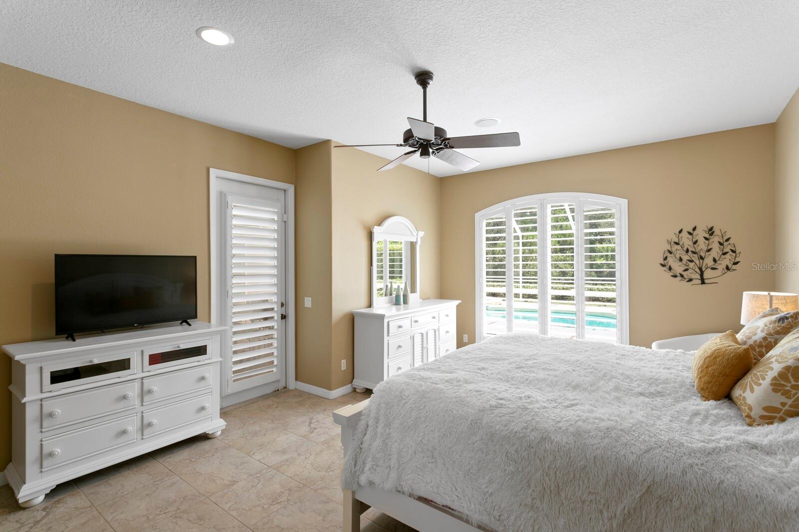 Image 32 of 76 For 17818 Arbor Greene Drive