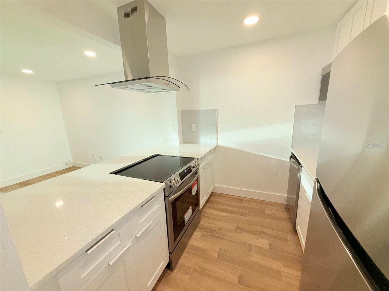 Image 29 of 66 For 3715 42nd Way S 61b