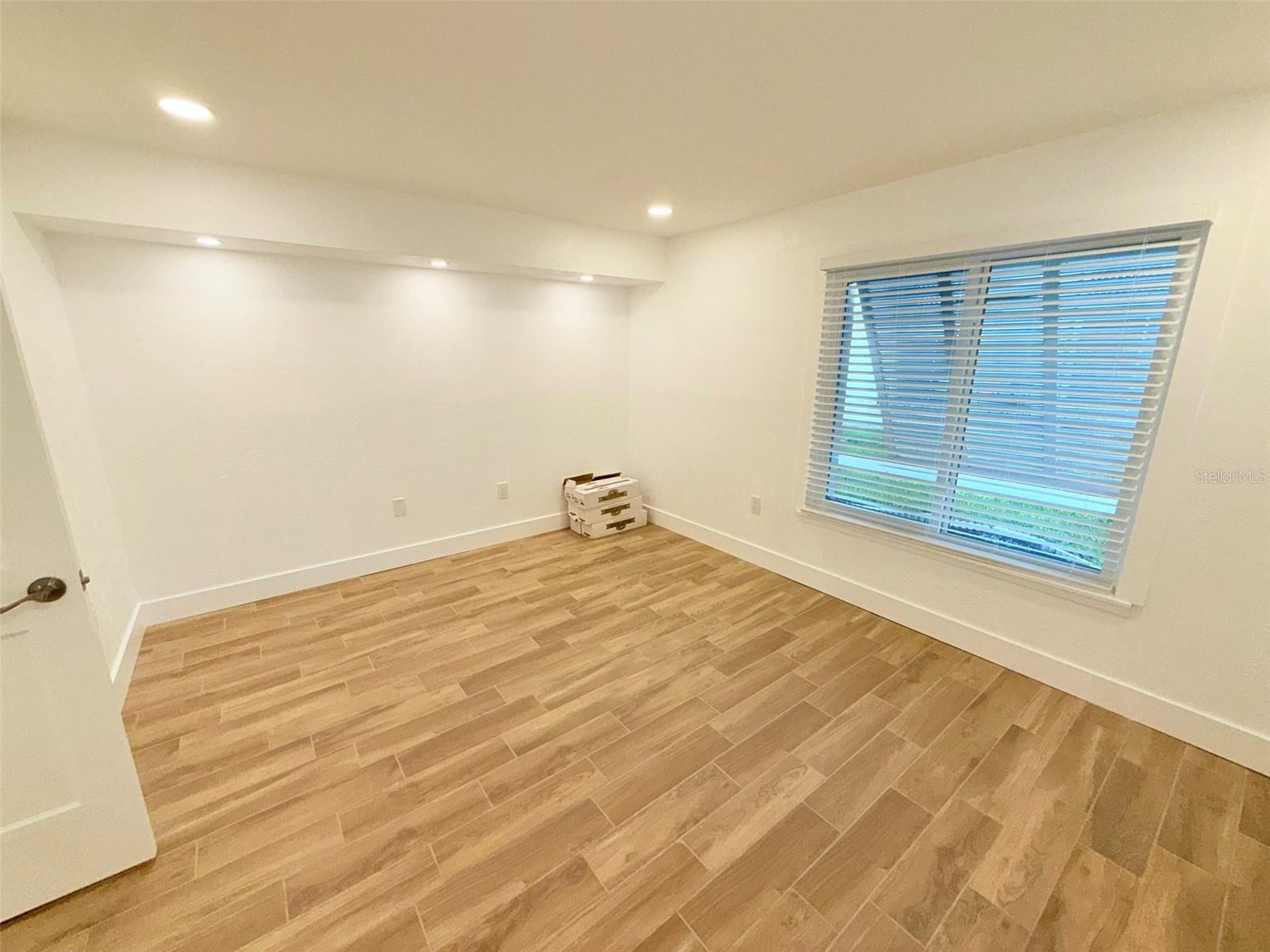 Image 35 of 66 For 3715 42nd Way S 61b