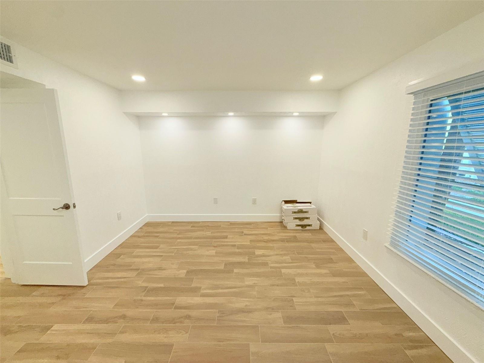 Image 36 of 66 For 3715 42nd Way S 61b