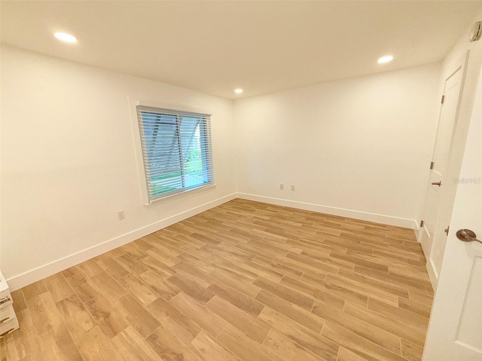 Image 39 of 66 For 3715 42nd Way S 61b