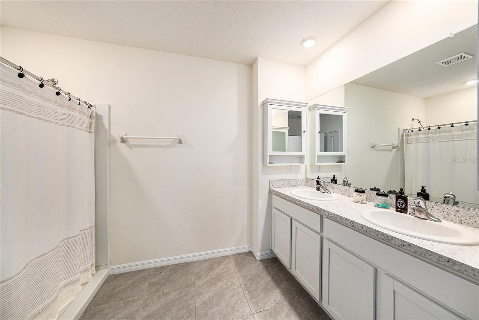 Image 13 of 25 For 3528 Maple Grove Way