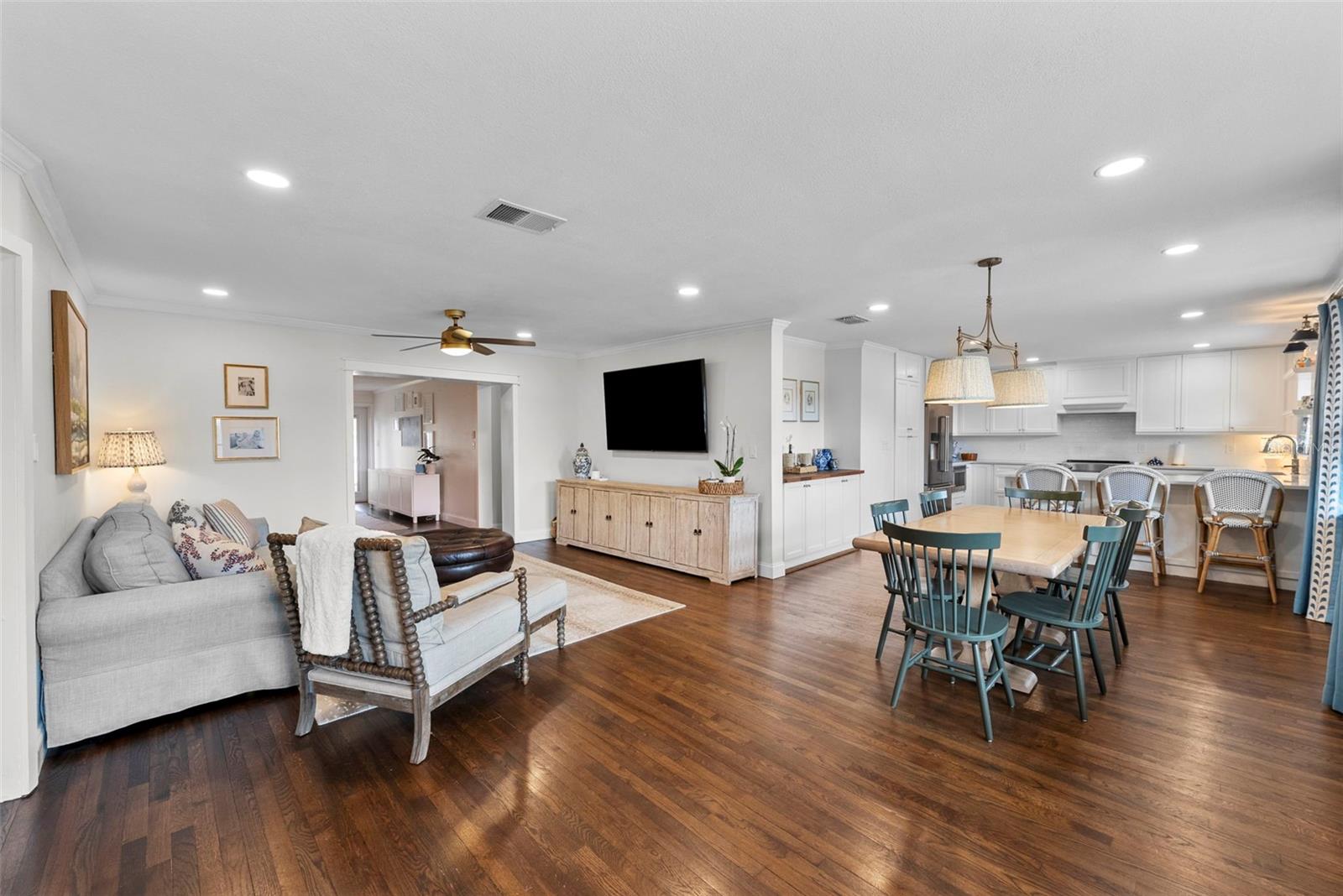 Image 3 of 48 For 4002 Watrous Avenue