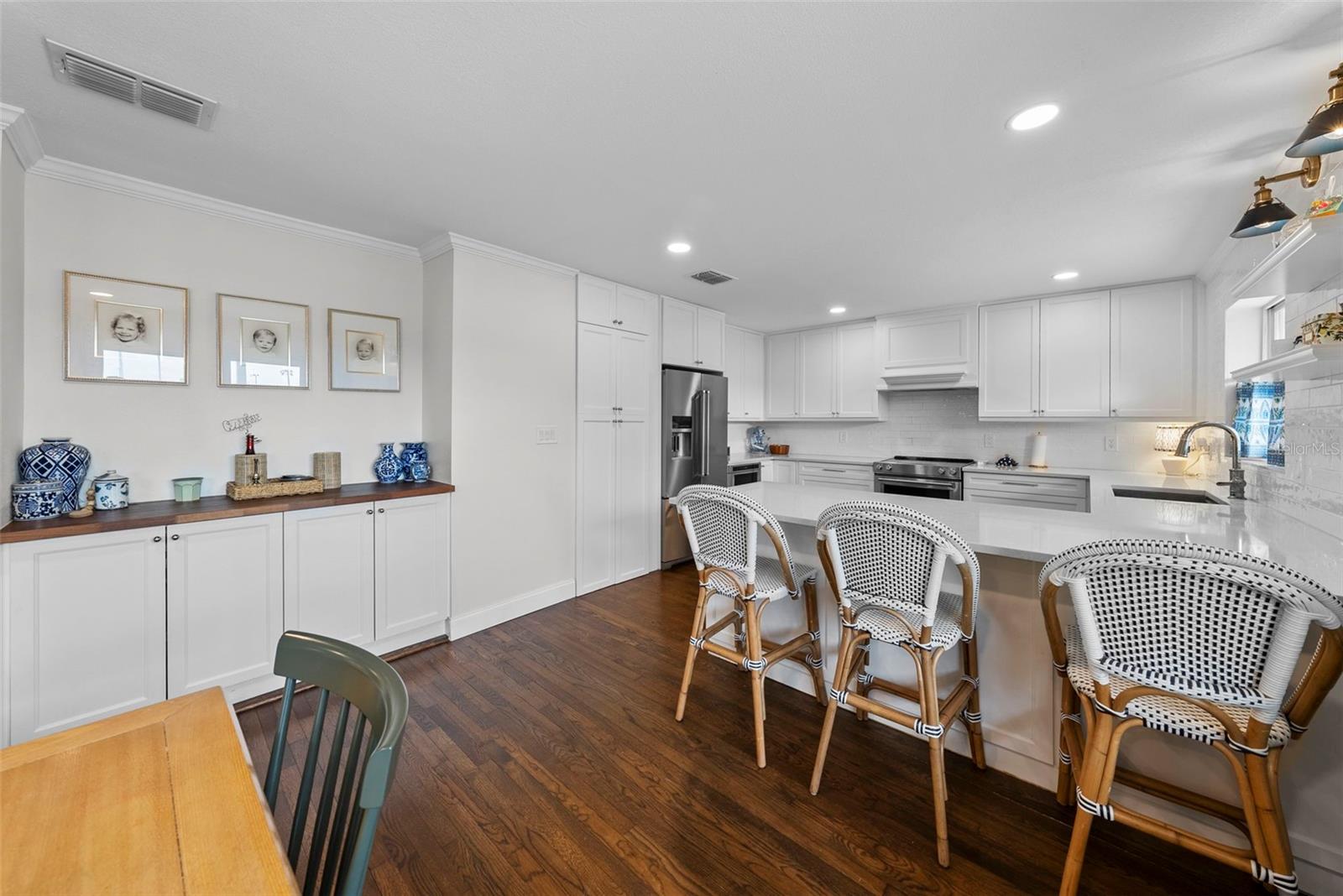 Image 7 of 48 For 4002 Watrous Avenue