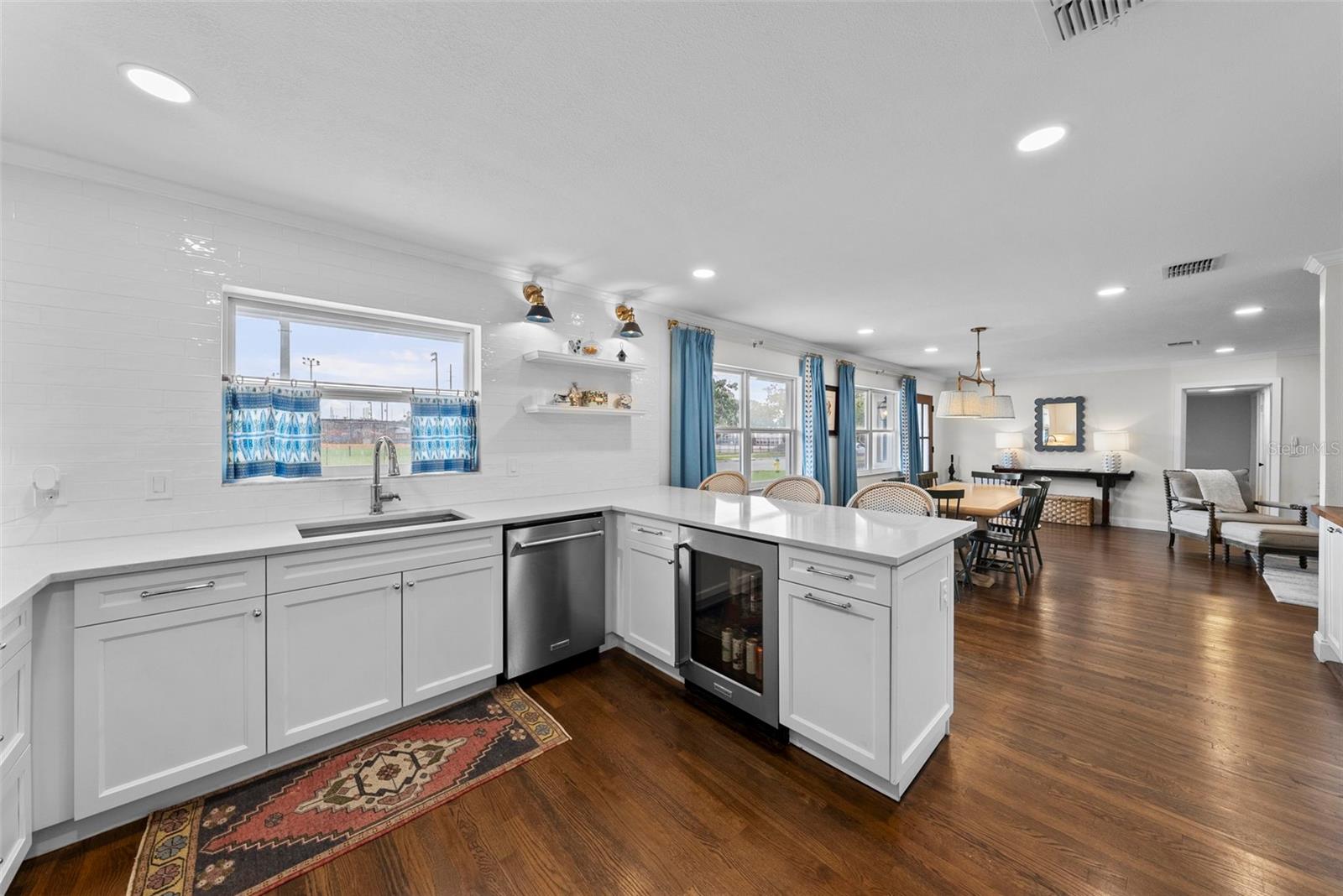 Image 9 of 48 For 4002 Watrous Avenue