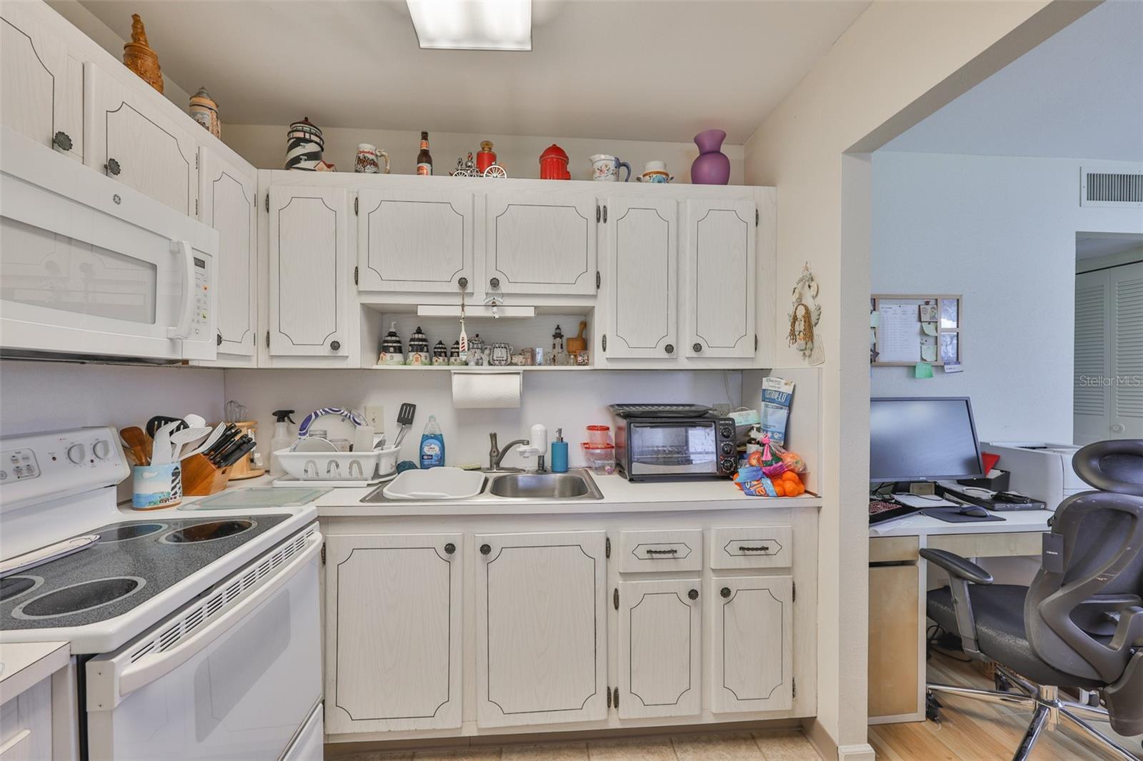 Image 12 of 55 For 301 Kings Boulevard 130