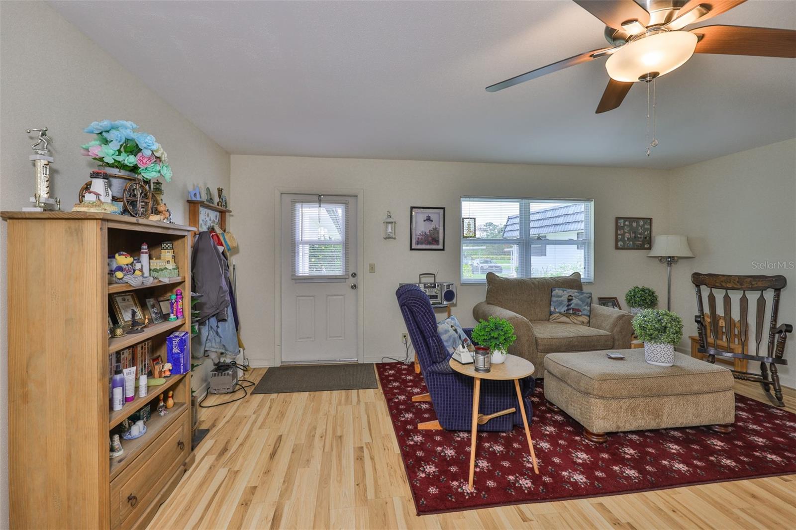 Image 5 of 55 For 301 Kings Boulevard 130