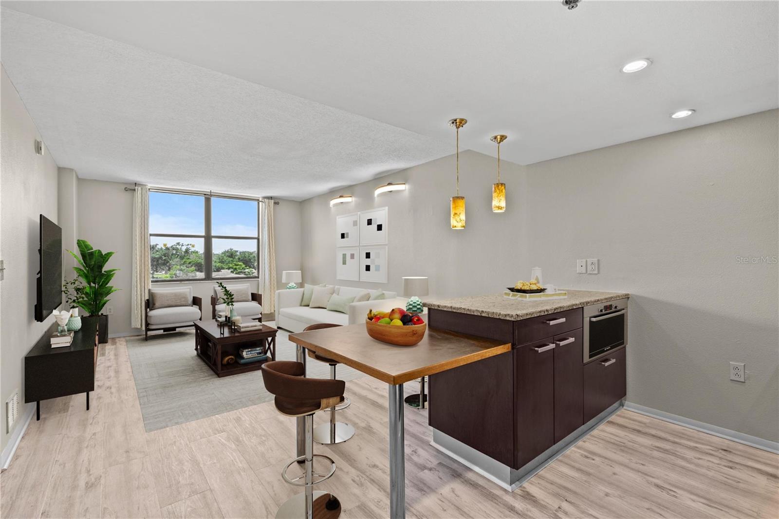 Image 4 of 27 For 701 Madison Avenue 505