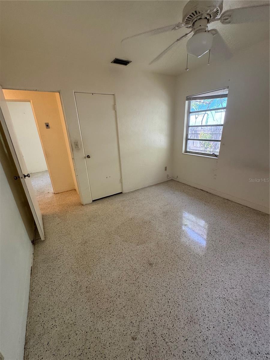 Image 13 of 27 For 467 34th Avenue N