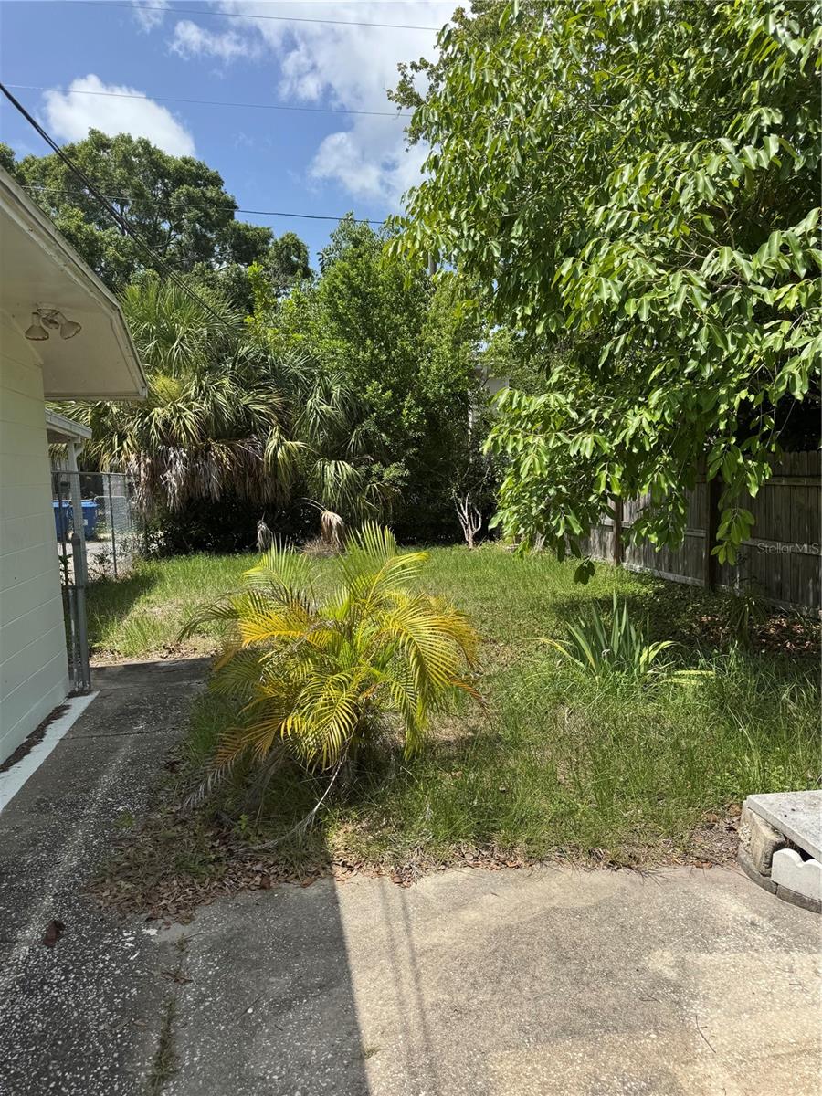 Image 23 of 27 For 467 34th Avenue N