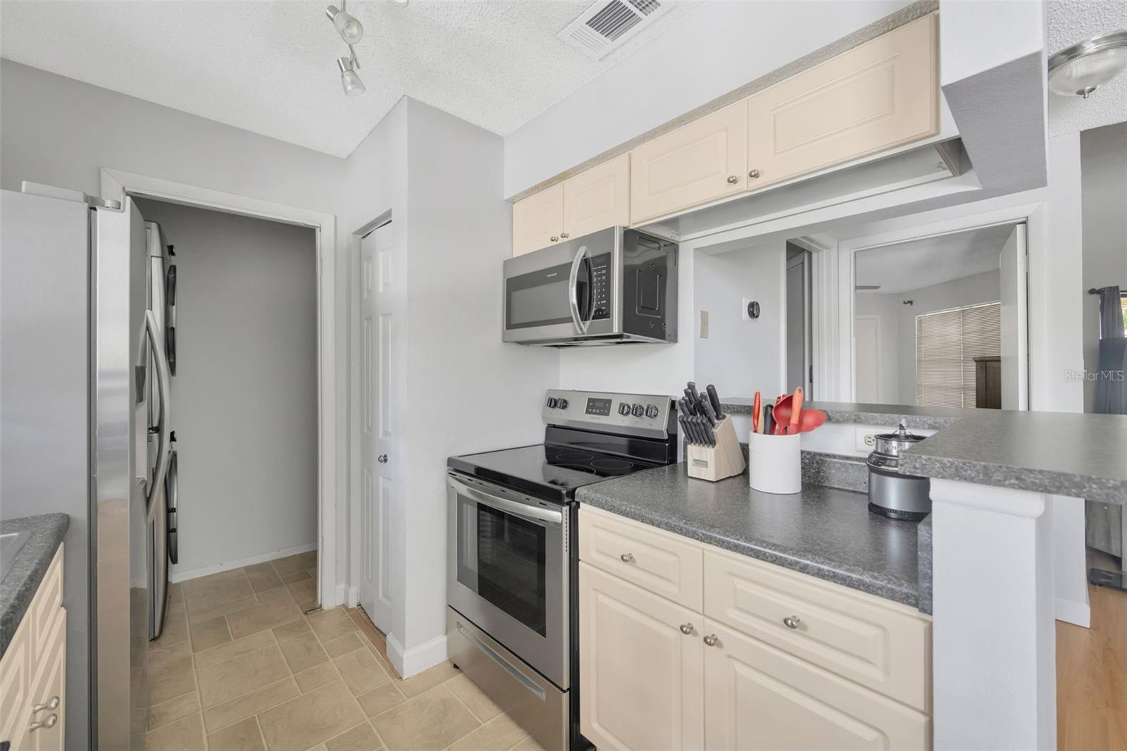 Image 8 of 26 For 8647 Mallard Reserve Drive 205