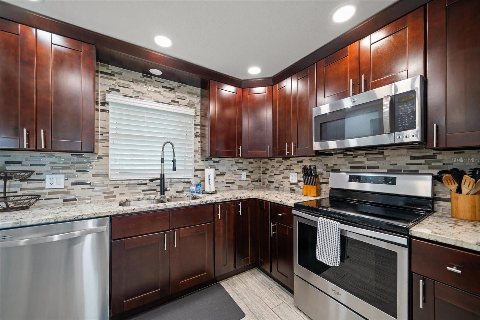 Image 15 of 53 For 1230 Gulf Boulevard 304
