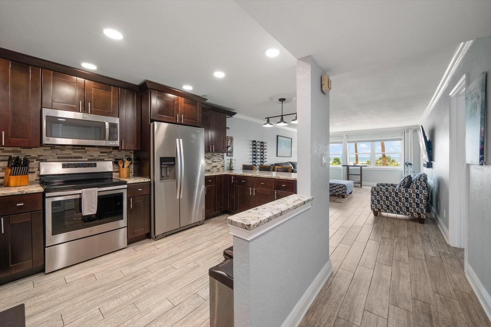 Image 16 of 53 For 1230 Gulf Boulevard 304