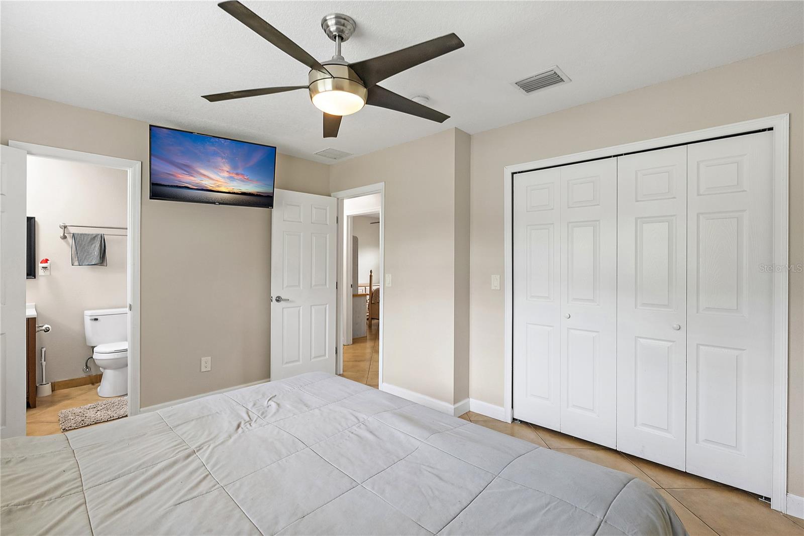 Image 13 of 31 For 11029 Clay Pit Road