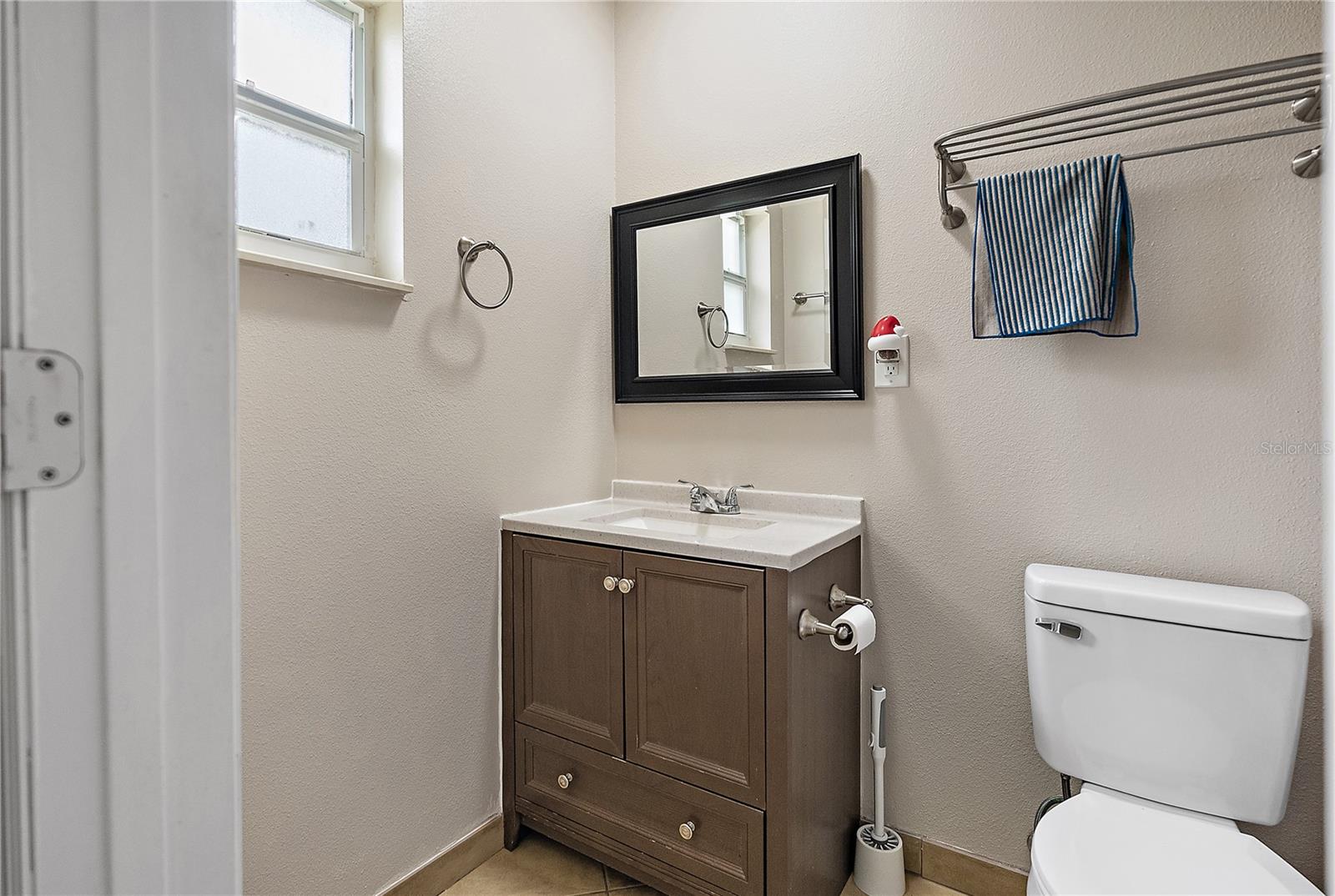 Image 15 of 31 For 11029 Clay Pit Road