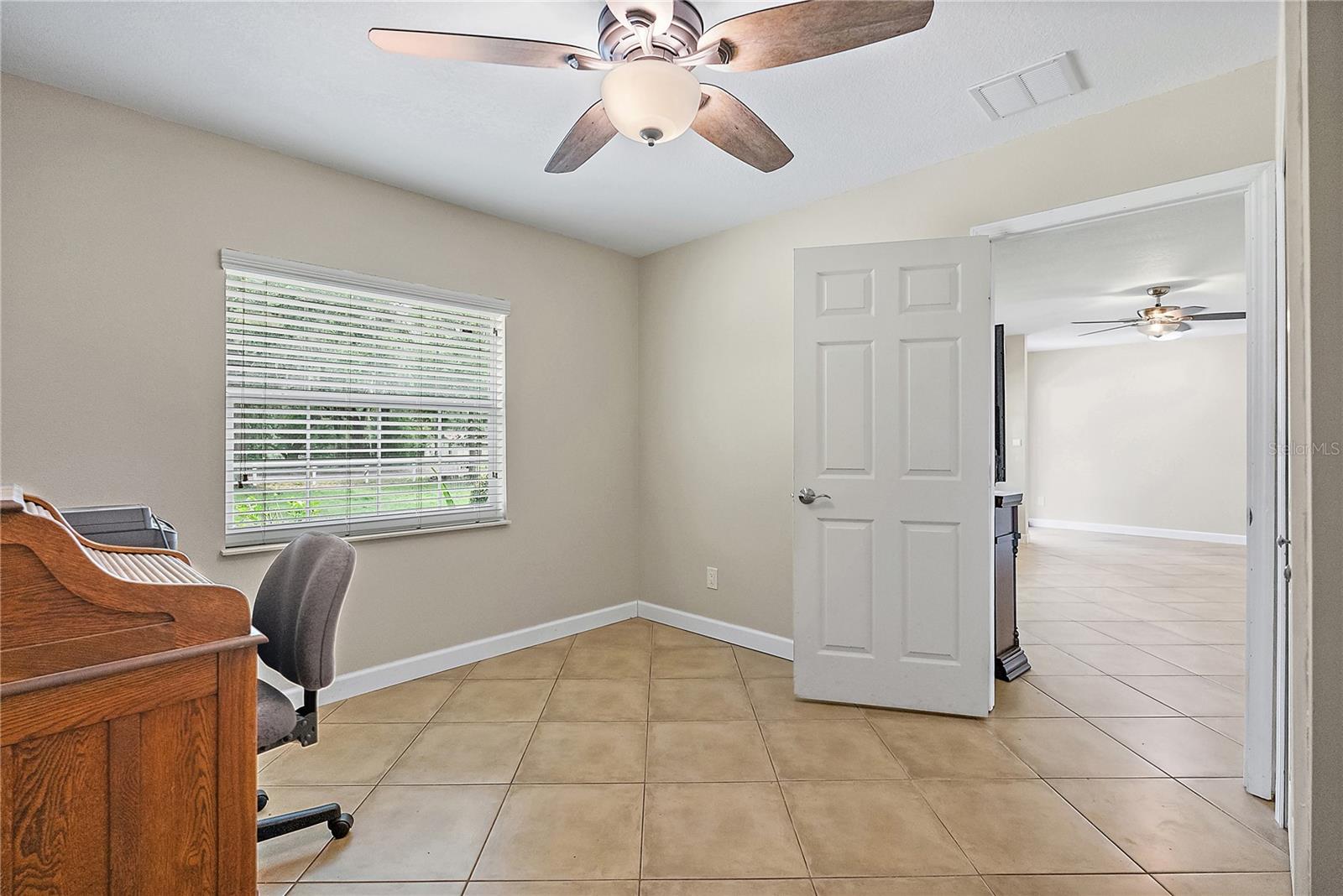 Image 21 of 31 For 11029 Clay Pit Road