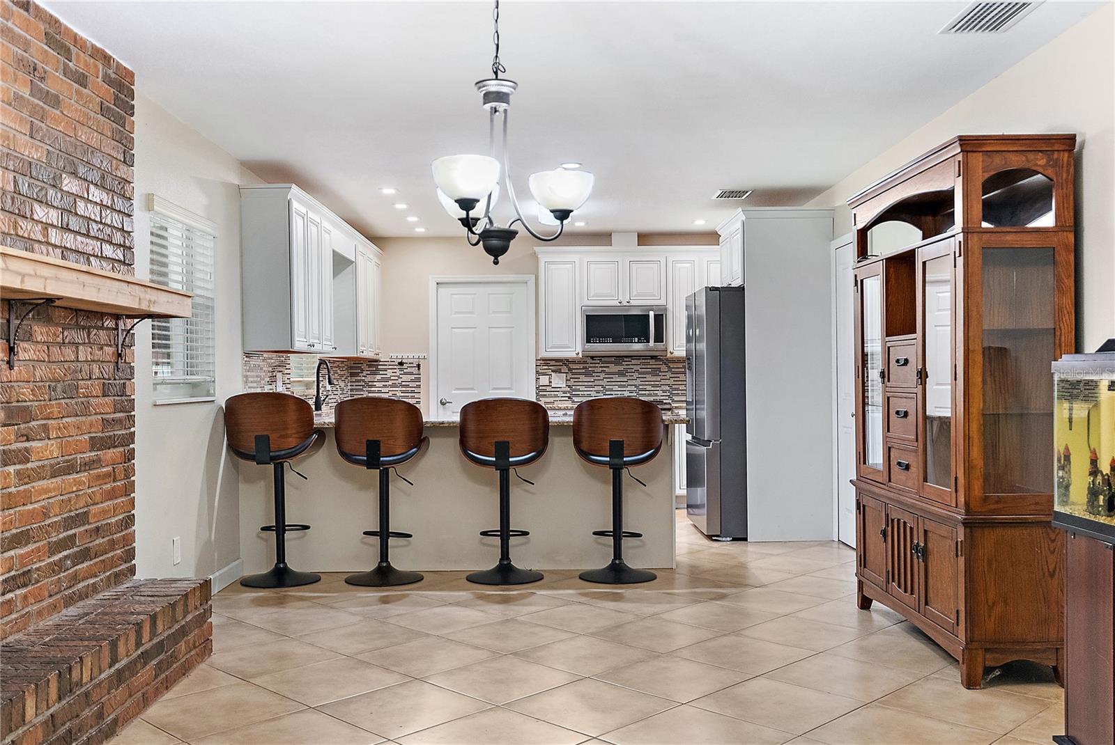 Image 6 of 31 For 11029 Clay Pit Road