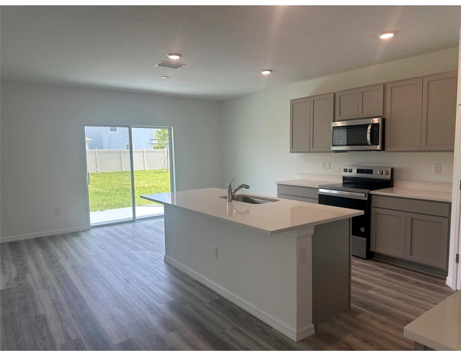 Image 4 of 27 For 10588 Farm Hill Avenue