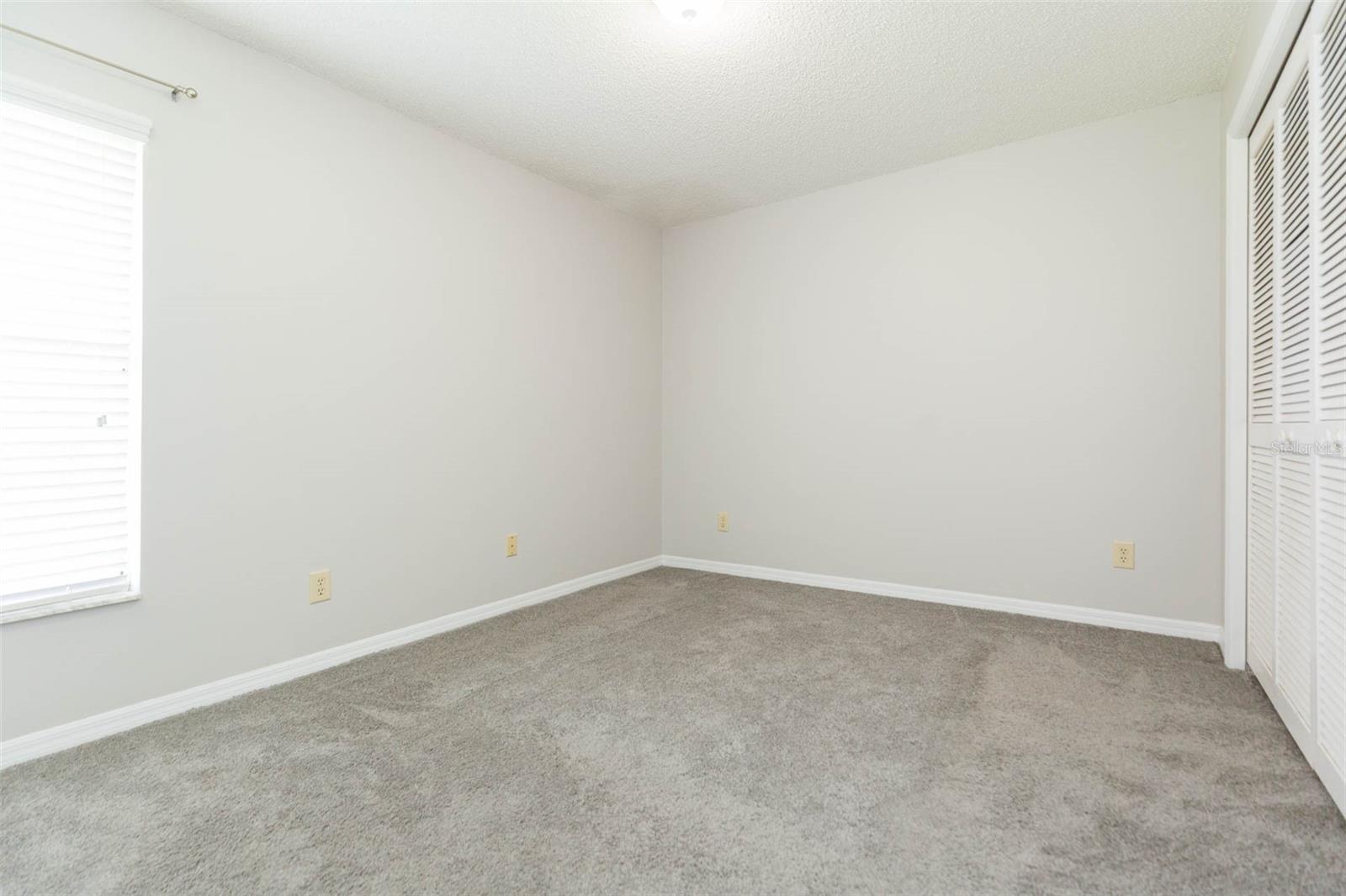 Image 39 of 50 For 16502 Windsor Park Drive
