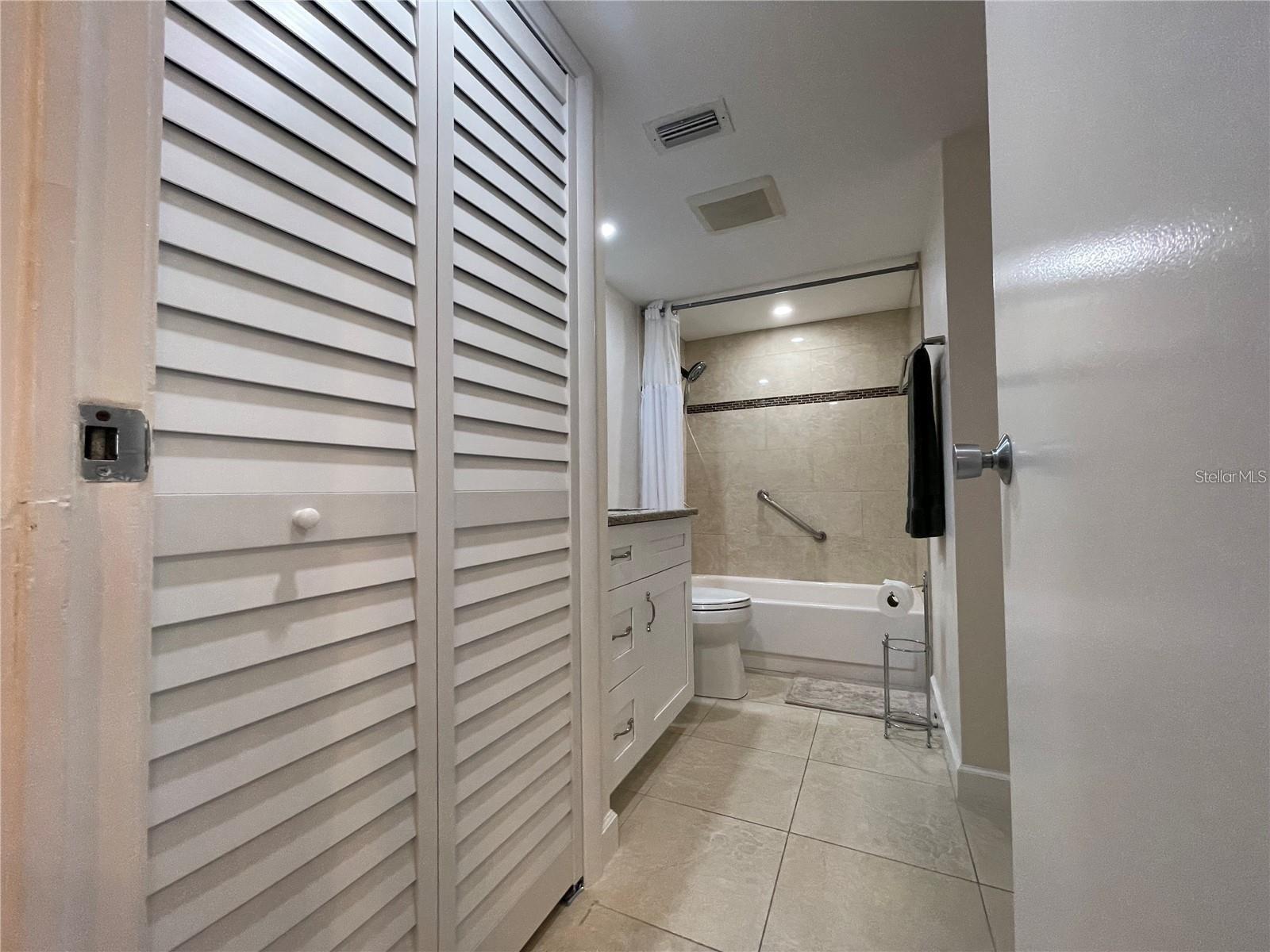 Image 15 of 43 For 7150 Sunset Way 203