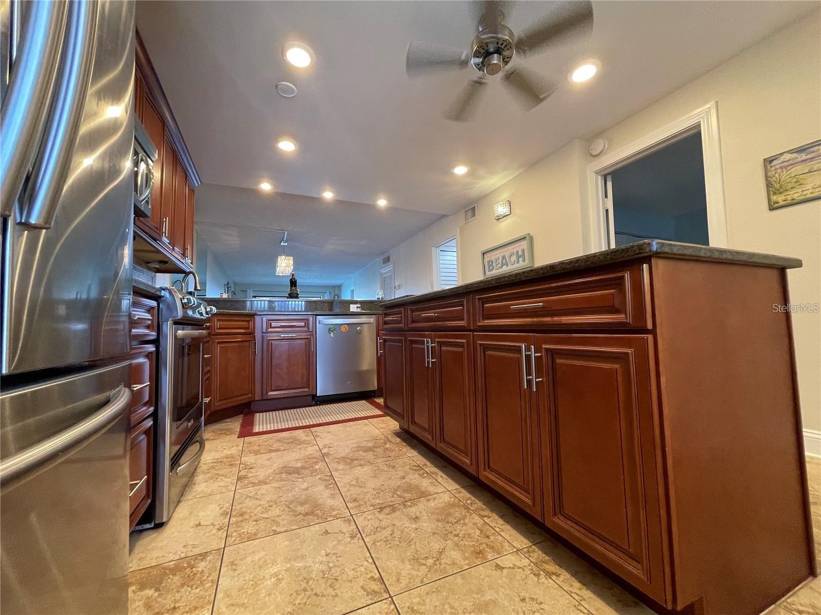 Image 3 of 43 For 7150 Sunset Way 203