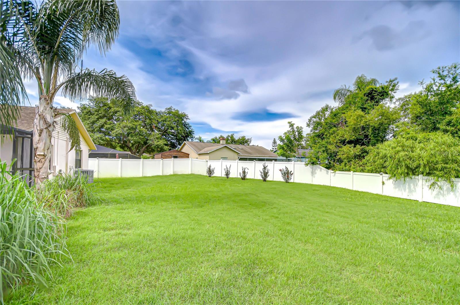 Image 5 of 39 For 4211 Elba Place